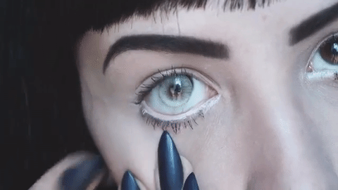 8 Things You Should Know Before trying Coloured Contact Lenses For The First Time